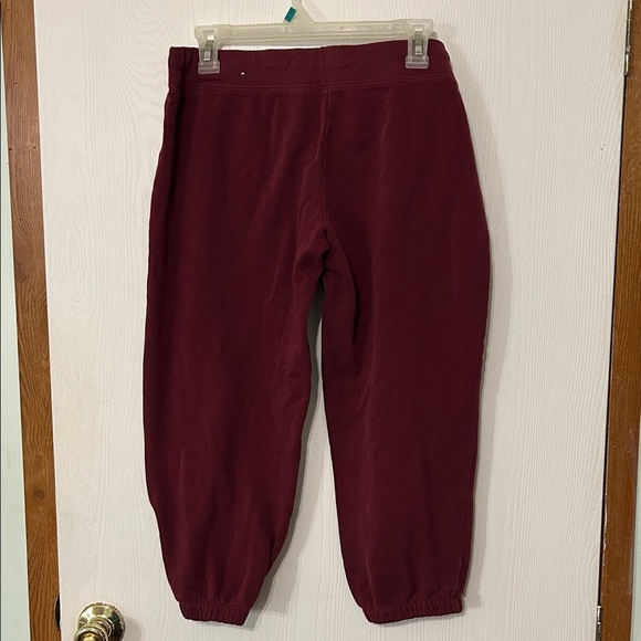 Aeropostale Burgundy Cropped Jogger Pants Women’s Size Large - Picture 2 of 4